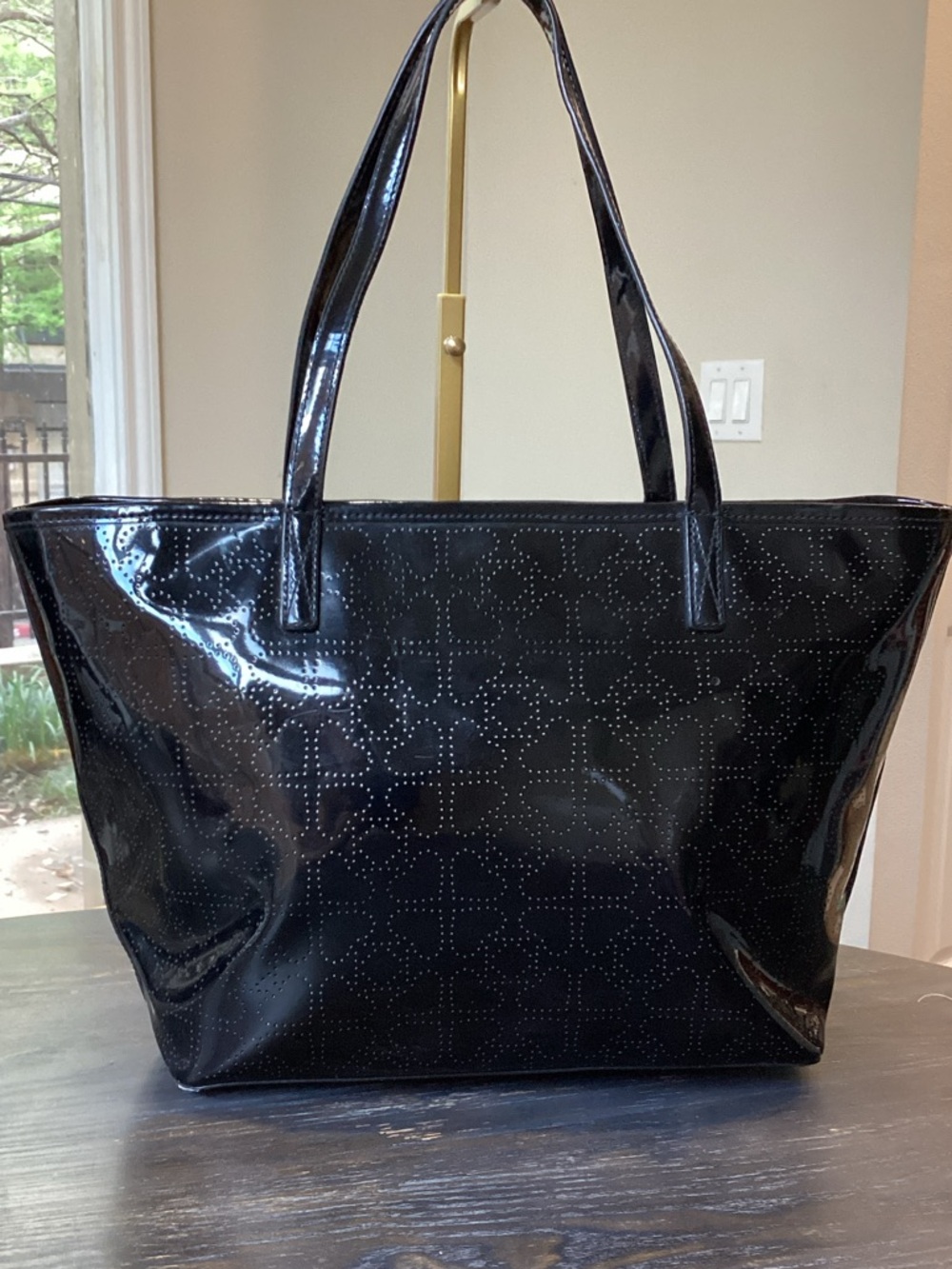 Kate Spade Black Patent Tote Bag. NWOT. 16"W X 10"L X 6" D with Unbrand Dusty - Picture 2 of 15